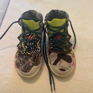 Kids Nike Kyrie basketball shoes
